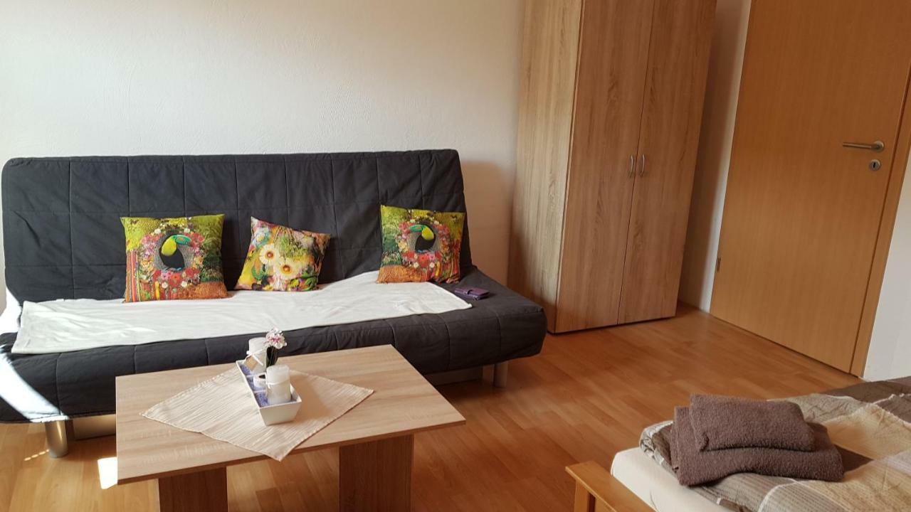 Gastehaus Nickolai Apartment Flomborn Exterior foto